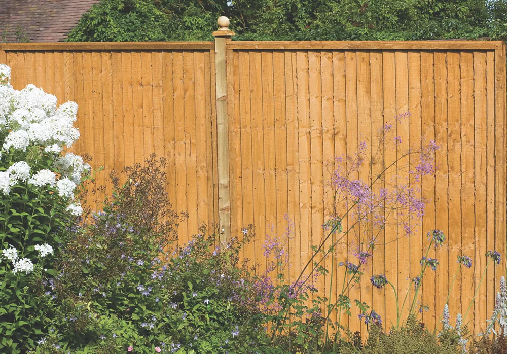 Forest Closeboard Fence Panels Golden Brown 6 X 4' Pack Of 9 5 Forest Closeboard Fence Panels Golden Brown 6 X 4' Pack Of 9 - Image 3