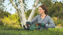 Bosch UniversalHedgeCut 18-50 50cm 18V 1 X 2.5Ah Li-Ion Power For All Brushless Cordless Hedge Trimmer -Outdoor Garden Shop 273KT A3