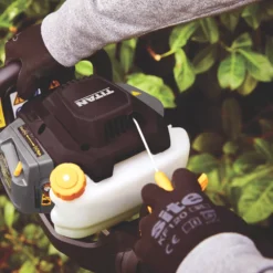 Titan TTHTP26 67cm 26cc Hedge Trimmer -Outdoor Garden Shop 325PT A3