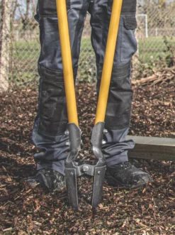 Roughneck Fibreglass Post-Hole Digger -Outdoor Garden Shop 35835 A2