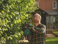 Bosch 65cm 36V 1 X 2.0Ah Li-Ion Cordless Hedge Trimmer -Outdoor Garden Shop 436PF A2