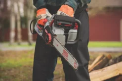 Oregon CS1500 2400W 230V Electric 45cm Self-Sharpening Chainsaw -Outdoor Garden Shop 6285K A3