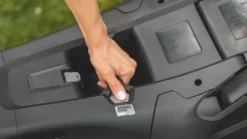 Bosch AdvancedRotak 36-650 36V 1 X 4.0Ah Li-Ion Brushless Cordless 40cm Lawn Mower 9 Bosch AdvancedRotak 36-650 36V 1 X 4.0Ah Li-Ion Brushless Cordless 40cm Lawn Mower -Outdoor Garden Shop 710PR A2