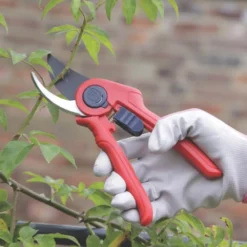 Spear & Jackson Bypass Razorsharp Active Secateurs 8 1/4" (210mm) -Outdoor Garden Shop 724KG A2