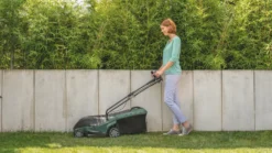 Bosch UniversalRotak 36-550 36V 1 X 4.0Ah Li-Ion Brushless Cordless 36cm Lawn Mower -Outdoor Garden Shop 727PR A3