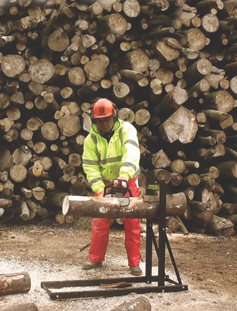 Roughneck Loggers Mate 24cm Log Capacity Log Saw Horse 9 Roughneck Loggers Mate 24cm Log Capacity Log Saw Horse - Image 7