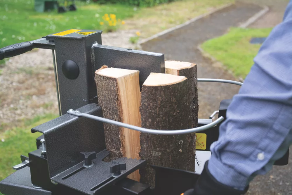 The Handy THLSV7 Corded 55cm Vertical Log Splitter 3kW 9 The Handy THLSV7 Corded 55cm Vertical Log Splitter 3kW - Image 7