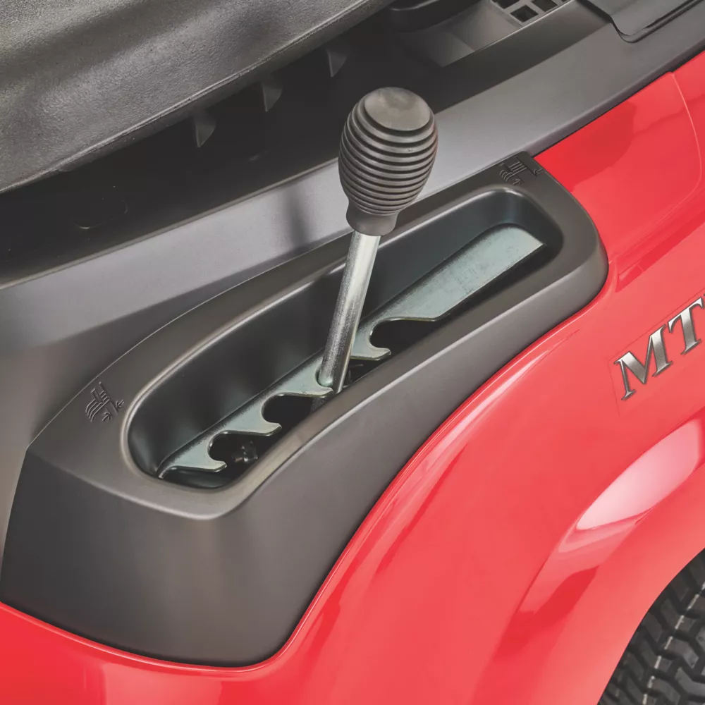 Mountfield MTF 66 MQ 66cm 224cc Ride On Mower 6 Mountfield MTF 66 MQ 66cm 224cc Ride On Mower - Image 4