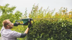 Bosch 70cm 500W 240V Corded Hedgecutter -Outdoor Garden Shop 968JH A2